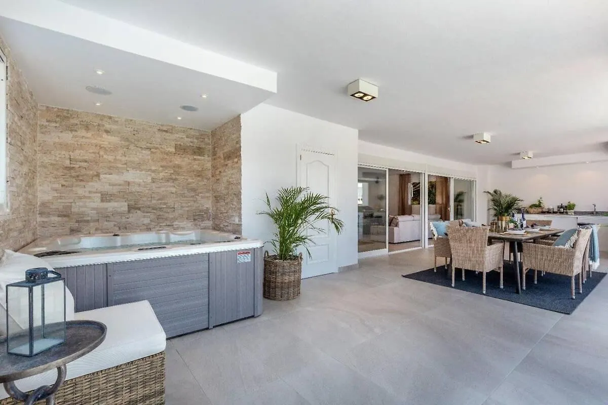 Luxury Heated Pool Villa Jacuzzi Cinema Bbq Sunset Марбелья Испания