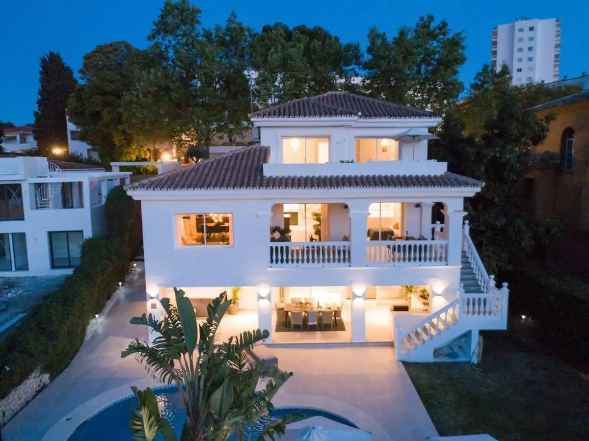 Luxury Heated Pool Villa Jacuzzi Cinema Bbq Sunset Марбелья