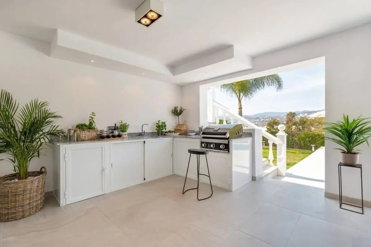 Luxury Heated Pool Villa Jacuzzi Cinema Bbq Sunset Marbella Hiszpania